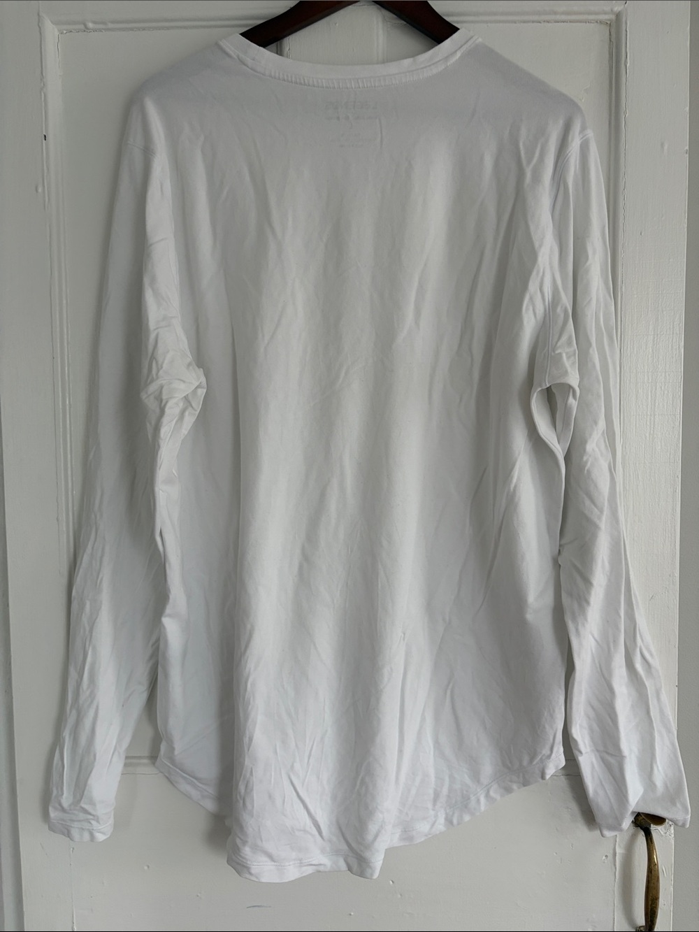 LEGENDS Men’s Aviation Tee Curved Hem LS - White - Picture 4 of 5